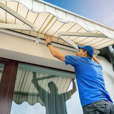 Entretien de brise-soleil orientables à Lyon – lames, moteur, nettoyage