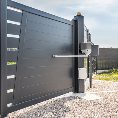Motorisation connectée de portail à Lyon – Volets Lyonnais