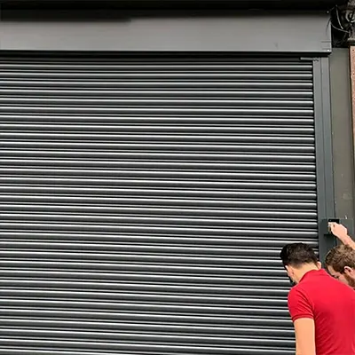 Installation de rideau métallique à Lyon – Volets Lyonnais